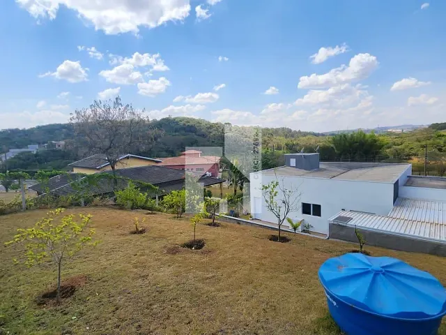 Casa com 525m² 4 quartos e 2 banheiros, à venda, no bairro Loteamento Lagos de Jarinu em Jarinu