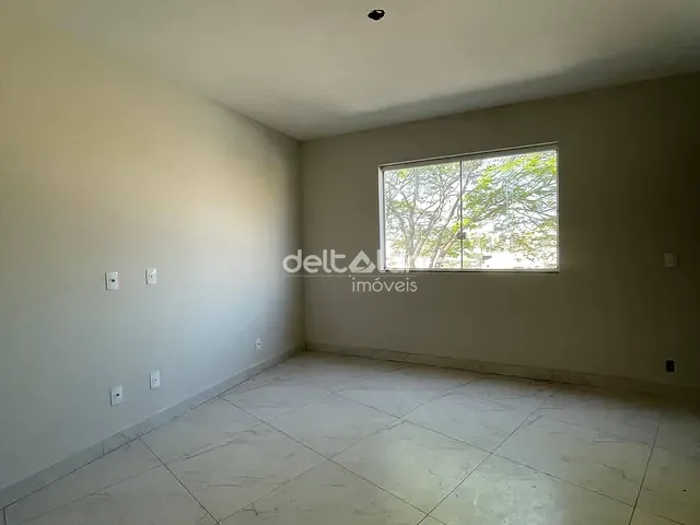 Casa com 96m² 2 quartos e 2 banheiros, à venda, no bairro Céu Azul em Belo Horizonte