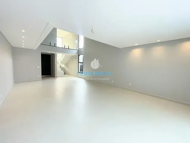 Casa com 451m² 4 quartos e 5 banheiros, à venda, no bairro Loteamento Vivant Urbanova em São José dos Campos