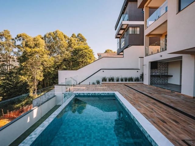 Casa com 450m², à venda, no bairro Colinas de Parnaíba I em Santana de Parnaíba