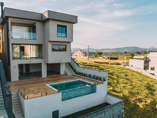 Casa com 450m², à venda, no bairro Colinas de Parnaíba I em Santana de Parnaíba