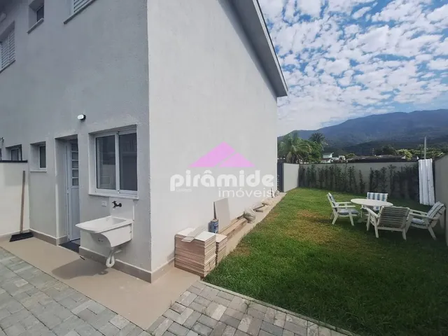 Casa com 72m² 2 quartos e 2 banheiros, à venda, no bairro Massaguaçu em Caraguatatuba