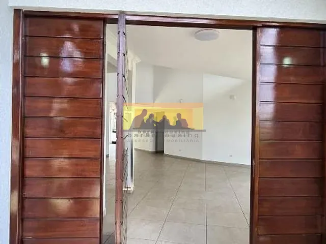 Casa com 390m² 3 quartos e 4 banheiros, para alugar, no bairro Loteamento Alphaville Campinas em Campinas