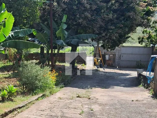 Casa com 534m² 3 quartos e 2 banheiros, à venda, no bairro Ivoturucaia em Jundiaí
