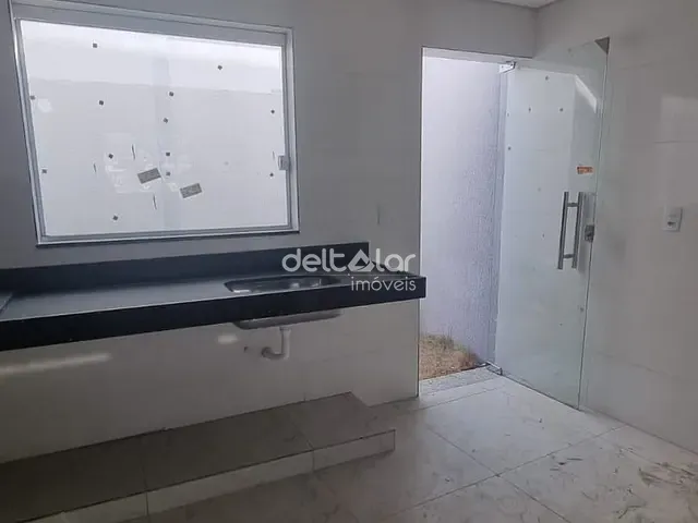 Casa com 83m² 2 quartos e 2 banheiros, à venda, no bairro Céu Azul em Belo Horizonte