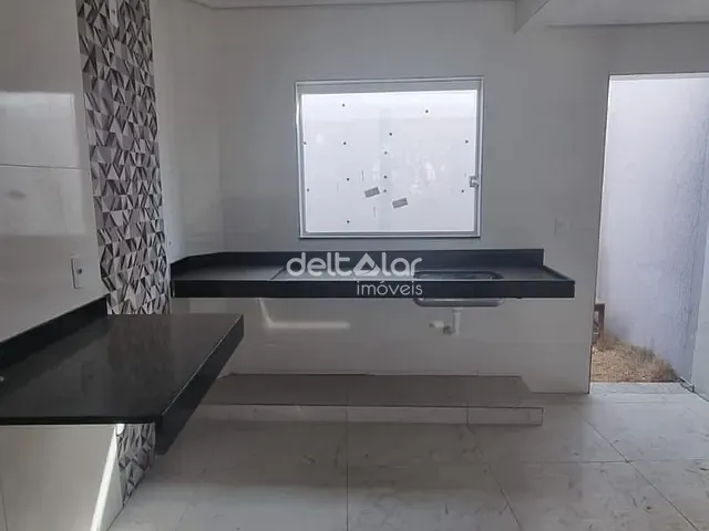 Casa com 83m² 2 quartos e 2 banheiros, à venda, no bairro Céu Azul em Belo Horizonte