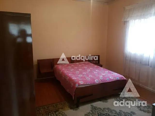 Casa com 518m² 2 quartos e 2 banheiros, à venda, no bairro Ronda em Ponta Grossa