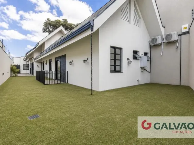 Casa 3 quartos e 2 banheiros, para alugar, no bairro Boa Vista em Curitiba
