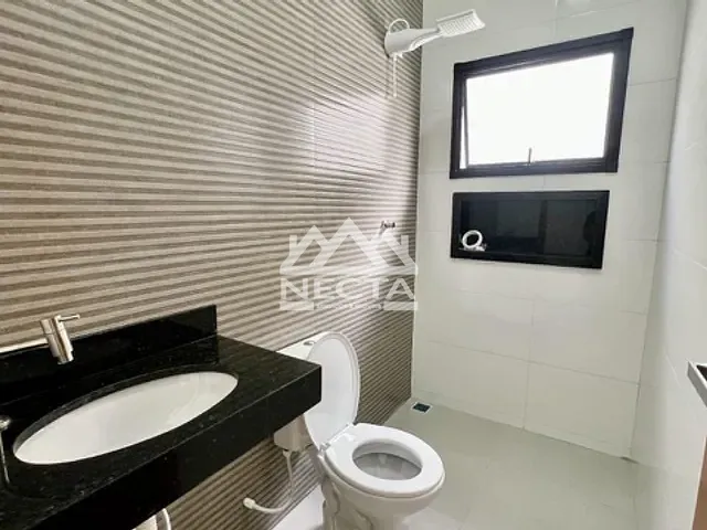 Casa com 180m² 3 quartos e 2 banheiros, à venda, no bairro Loteamento Recreio Juqueriquerê em Caraguatatuba