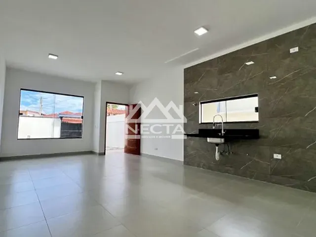Casa com 180m² 3 quartos e 2 banheiros, à venda, no bairro Loteamento Recreio Juqueriquerê em Caraguatatuba