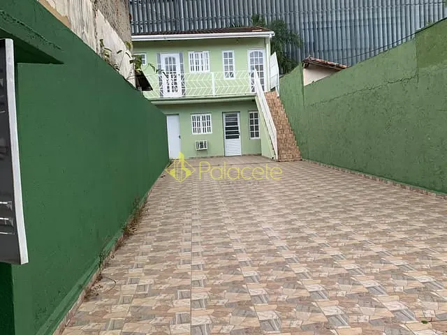 Casa com 200m² 2 quartos e 2 banheiros, à venda, no bairro Loteamento Residencial Andrade em Pindamonhangaba
