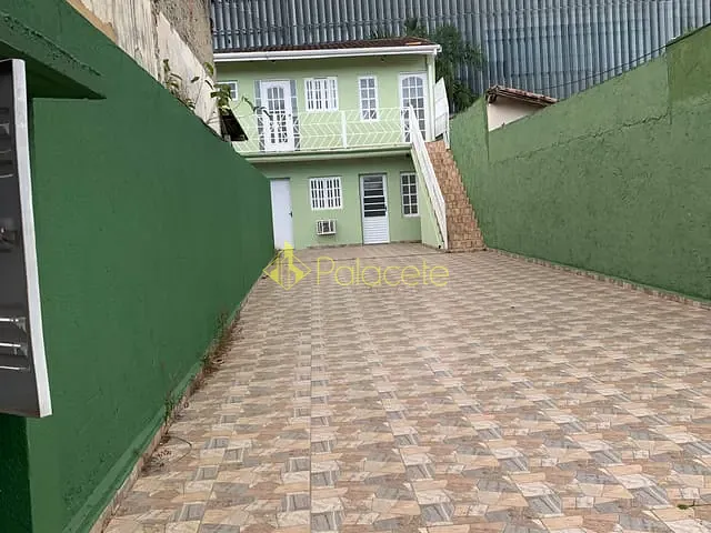 Casa com 200m² 2 quartos e 2 banheiros, à venda, no bairro Loteamento Residencial Andrade em Pindamonhangaba