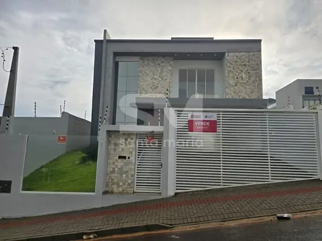 Casa com 360m² 4 quartos e 6 banheiros, à venda, no bairro Jardim Europa em Chapecó