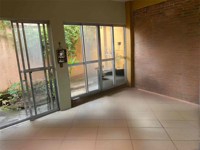 Casa 3 quartos e 2 banheiros, à venda, no bairro Centro em Pelotas