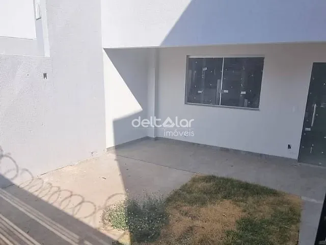 Casa com 65m² 2 quartos e 2 banheiros, à venda, no bairro Céu Azul em Belo Horizonte