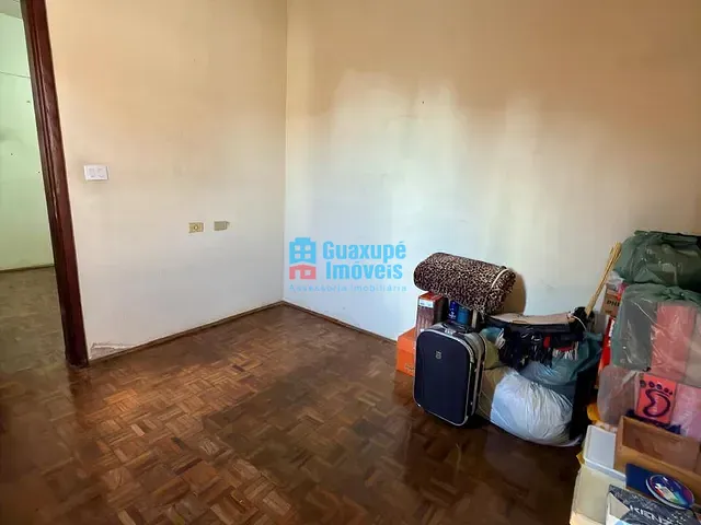 Casa 3 quartos e 2 banheiros, à venda, no bairro Catetos em Guaxupé