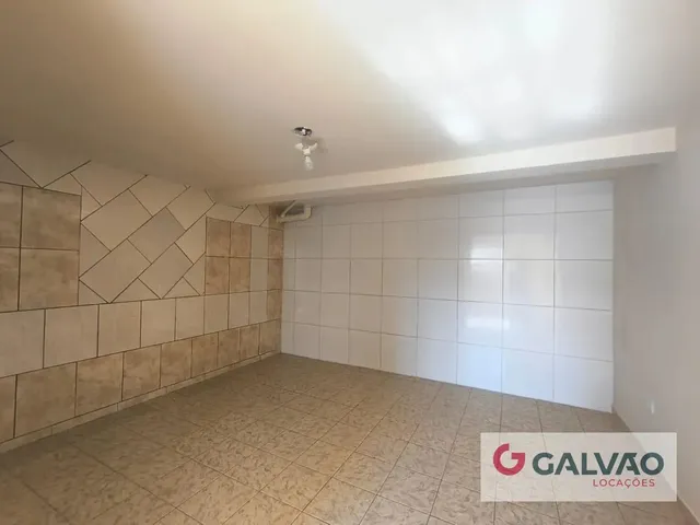 Casa 1 quarto e 1 banheiro, para alugar, no bairro Pilarzinho em Curitiba