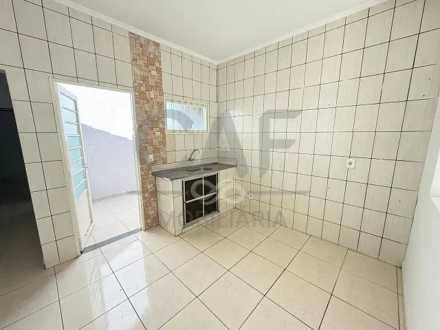 Casa 1 quarto e 1 banheiro, para alugar, no bairro Nova Jaguariúna em Jaguariúna