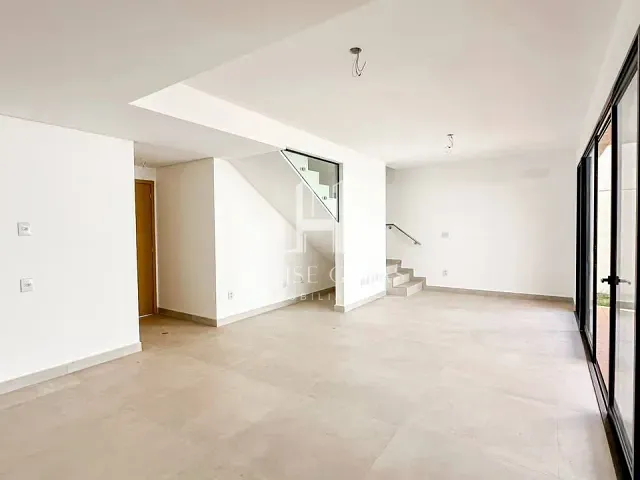 Casa com 276m² 4 quartos e 4 banheiros, à venda, no bairro Residencial Jardins Lyon em Aparecida de Goiânia