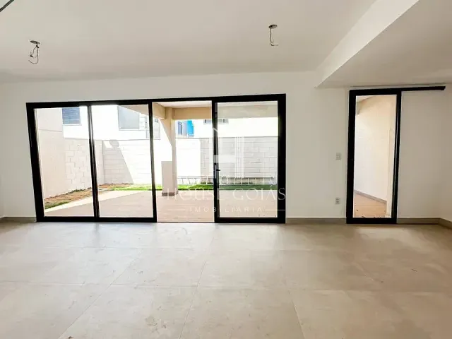 Casa com 276m² 4 quartos e 4 banheiros, à venda, no bairro Residencial Jardins Lyon em Aparecida de Goiânia