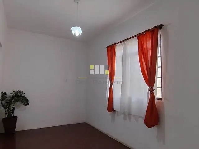 Casa com 300m² 4 quartos e 3 banheiros, à venda, no bairro Vila Miranda em Sumaré