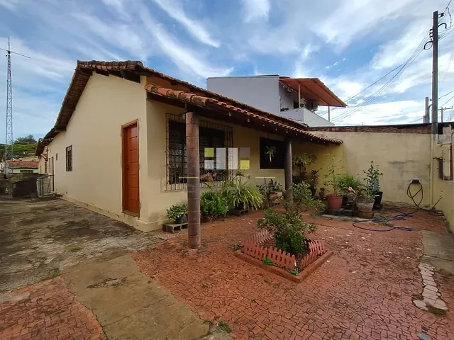 Casa com 300m² 4 quartos e 3 banheiros, à venda, no bairro Vila Miranda em Sumaré
