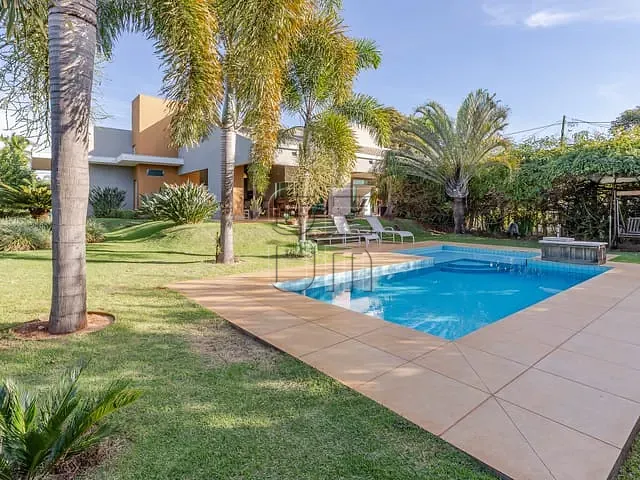 Casa com 1200m² 3 quartos e 4 banheiros, à venda ou para alugar, no bairro Recanto do Salto em Londrina