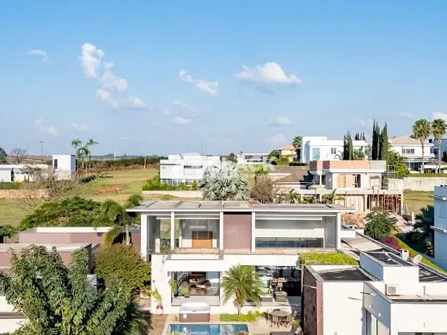 Casa com 2200m² 6 quartos e 8 banheiros, à venda ou para alugar, no bairro Fazenda Alvorada em Porangaba