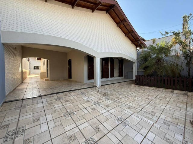 Casa 3 quartos e 3 banheiros, à venda, no bairro Jardim São Jorge em Nova Odessa