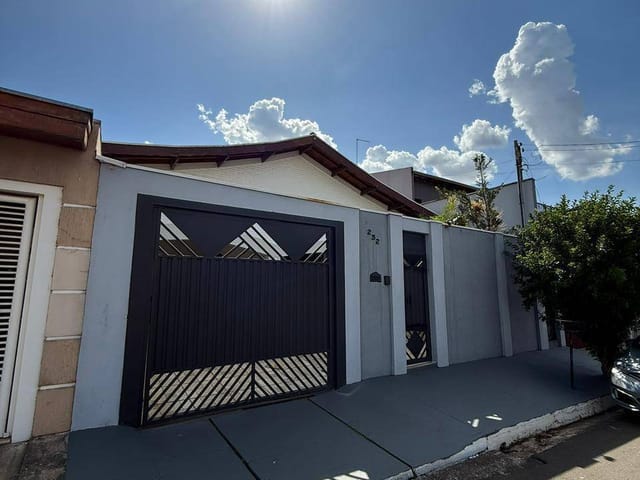 Casa 3 quartos e 3 banheiros, à venda, no bairro Jardim São Jorge em Nova Odessa