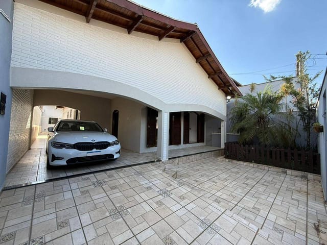 Casa 3 quartos e 3 banheiros, à venda, no bairro Jardim São Jorge em Nova Odessa