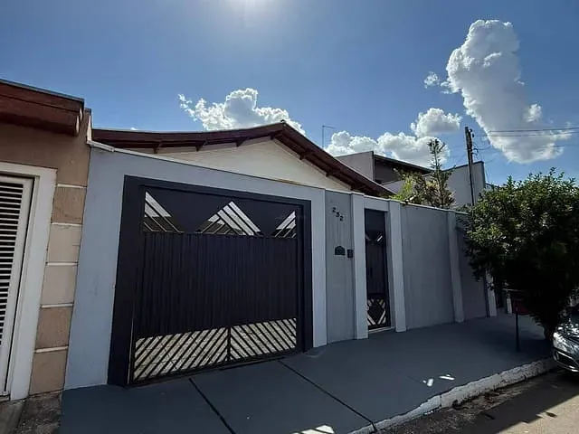 Casa 3 quartos e 3 banheiros, à venda, no bairro Jardim São Jorge em Nova Odessa