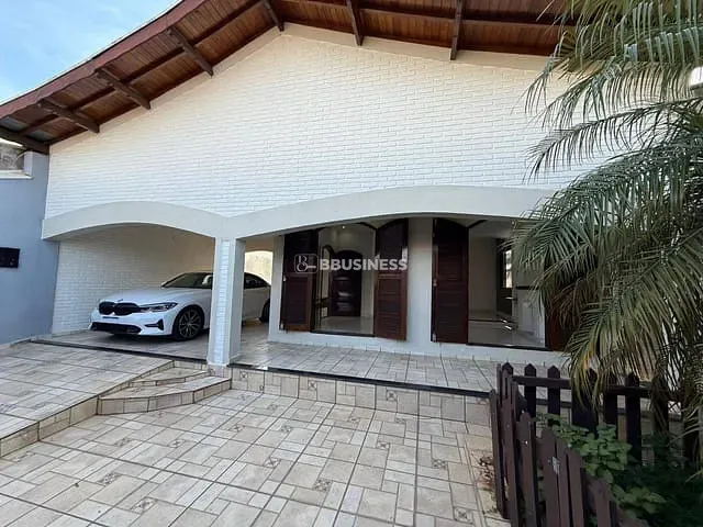 Casa 3 quartos e 3 banheiros, à venda, no bairro Jardim São Jorge em Nova Odessa