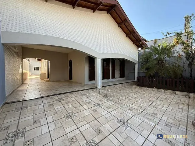 Casa 3 quartos e 3 banheiros, à venda, no bairro Jardim São Jorge em Nova Odessa