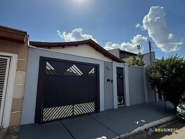 Casa 3 quartos e 3 banheiros, à venda, no bairro Jardim São Jorge em Nova Odessa
