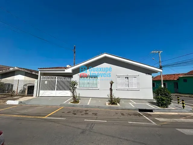 Casa com 288m² 4 quartos e 3 banheiros, à venda, no bairro Nossa Senhora das Dores em Guaxupé