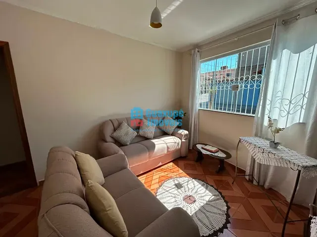 Casa com 288m² 4 quartos e 3 banheiros, à venda, no bairro Nossa Senhora das Dores em Guaxupé