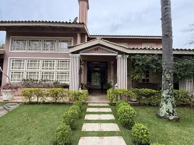 Casa com 478m² 4 quartos e 6 banheiros, à venda, no bairro São Braz em Curitiba