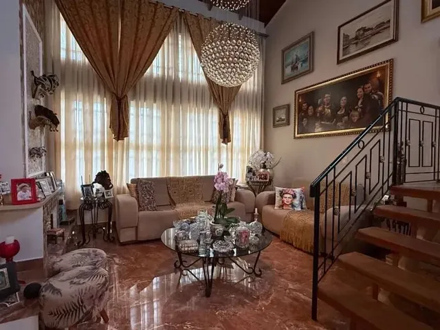 Casa com 478m² 4 quartos e 6 banheiros, à venda, no bairro São Braz em Curitiba
