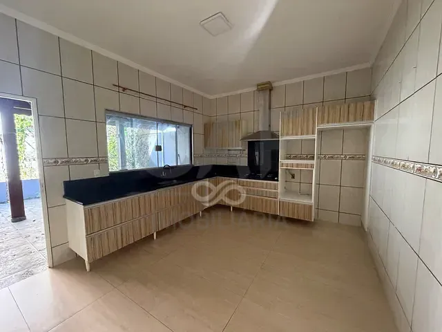 Casa 2 quartos e 2 banheiros, à venda, no bairro Jardim Pinheiros em Jaguariúna
