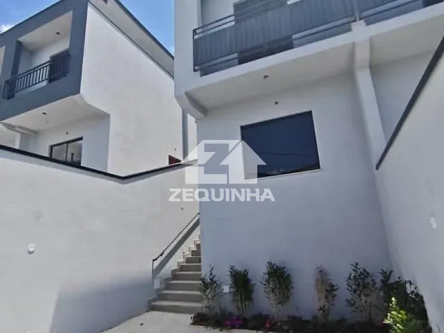 Casa com 125m² 2 quartos e 3 banheiros, à venda, no bairro Santo Antônio em Osasco