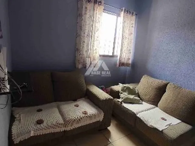 Casa com 500m² 2 quartos e 2 banheiros, à venda, no bairro Neves em Ponta Grossa