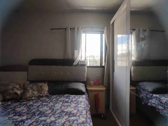 Casa com 500m² 2 quartos e 2 banheiros, à venda, no bairro Neves em Ponta Grossa