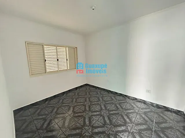 Casa 2 quartos e 1 banheiro, para alugar, no bairro Parque dos Municipios em Guaxupé