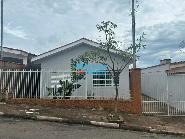 Casa 2 quartos e 1 banheiro, para alugar, no bairro Parque dos Municipios em Guaxupé