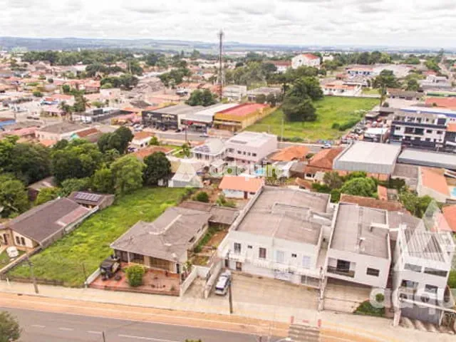Casa com 1044m² 5 quartos e 3 banheiros, à venda, no bairro Uvaranas em Ponta Grossa