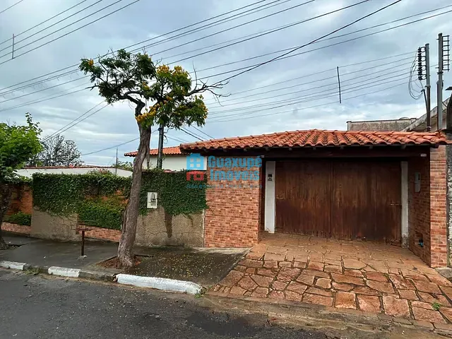 Casa com 1100m² 4 quartos e 2 banheiros, à venda, no bairro Parque do Convento em Guaxupé