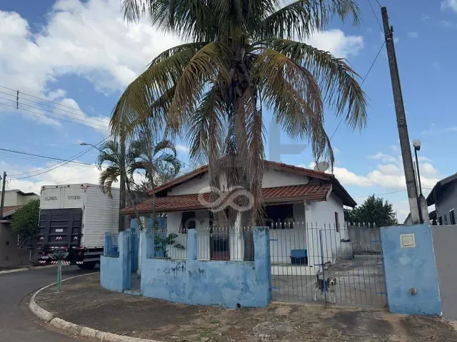 Casa 2 quartos e 1 banheiro, à venda, no bairro Parque dos Ipês em Holambra