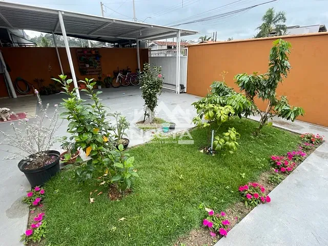 Casa com 490m² 2 quartos e 2 banheiros, à venda, no bairro Jardim das Gaivotas em Caraguatatuba