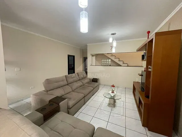 Casa com 333m² 4 quartos e 2 banheiros, à venda, no bairro Colônia em Ribeirão Pires